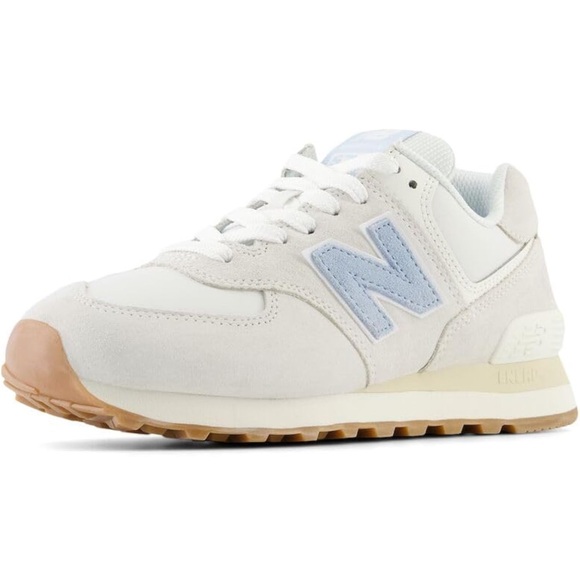 New Balance Women's 574 V2 All Day Sneaker - Picture 1 of 4